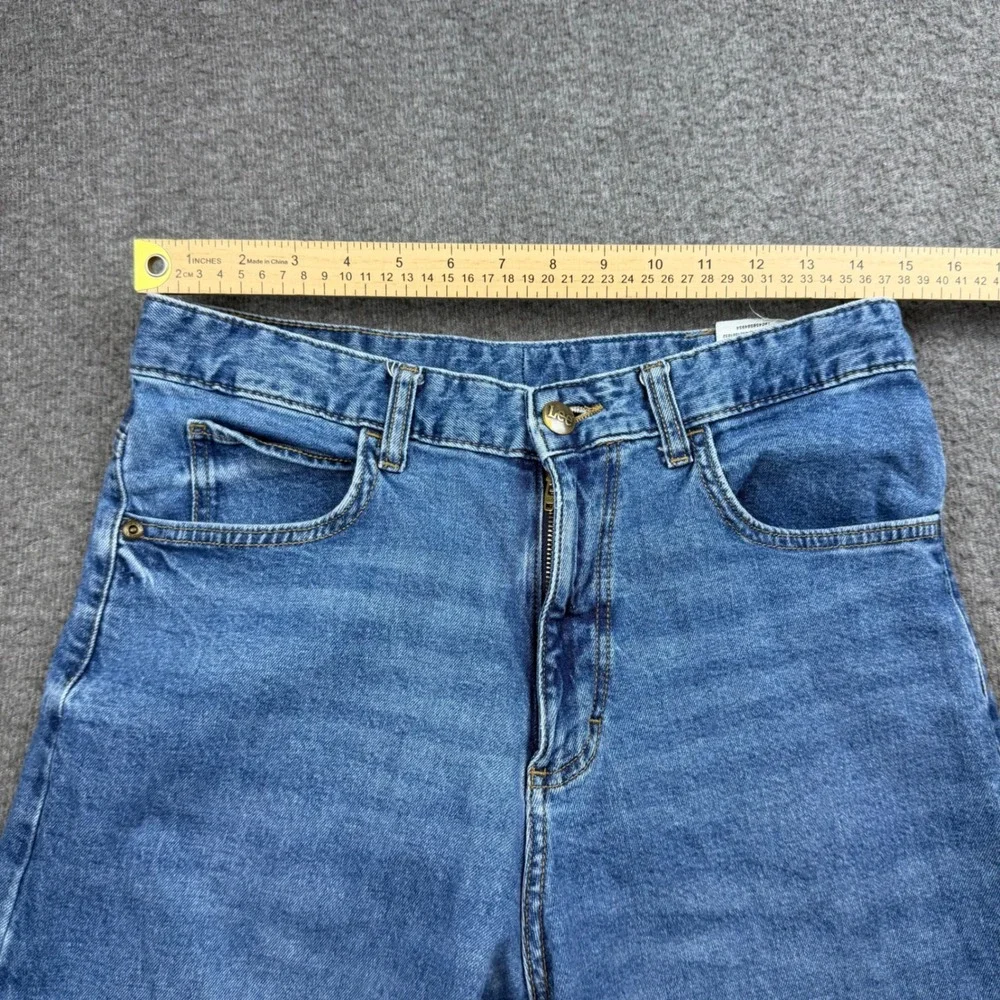 Lee Straight Leg Jeans Women's‎ 30 Medium Wash High Rise Relaxed Fit Denim